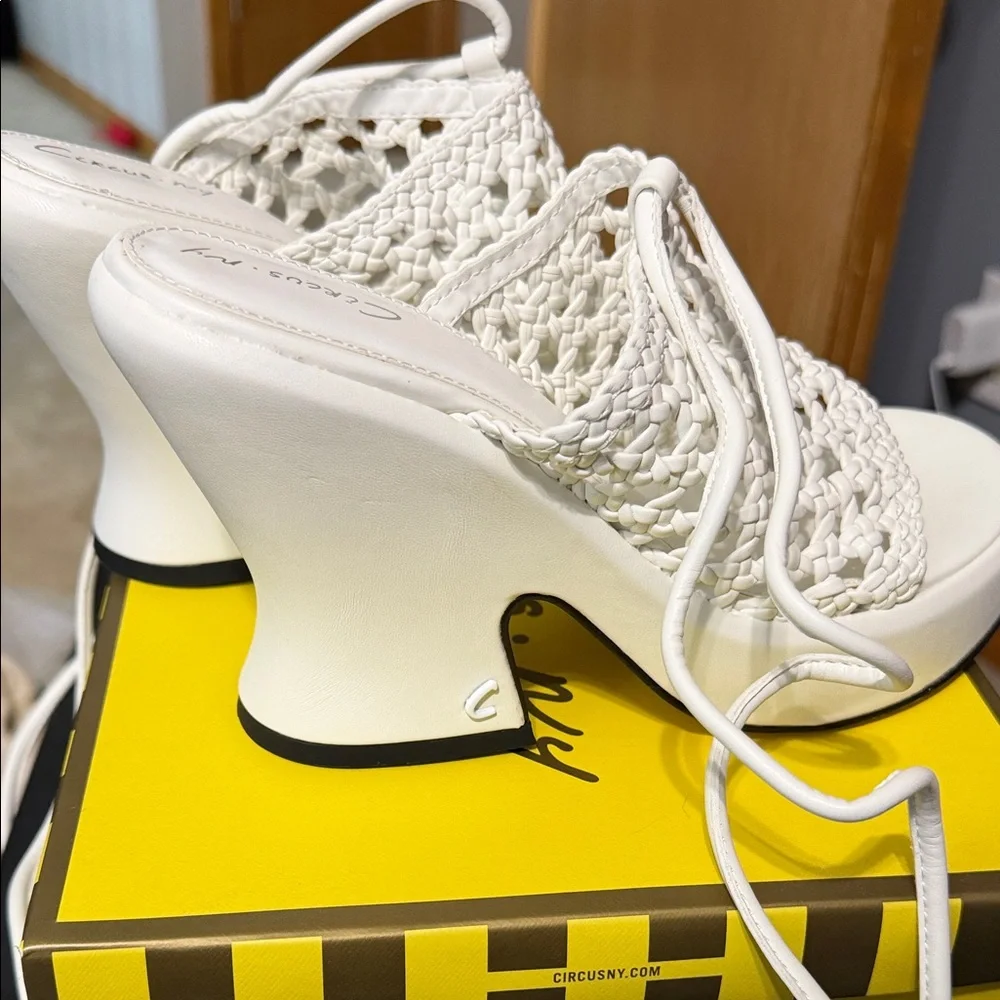 Circus by Sam Edelman White Woven Mules - Picture 3 of 3